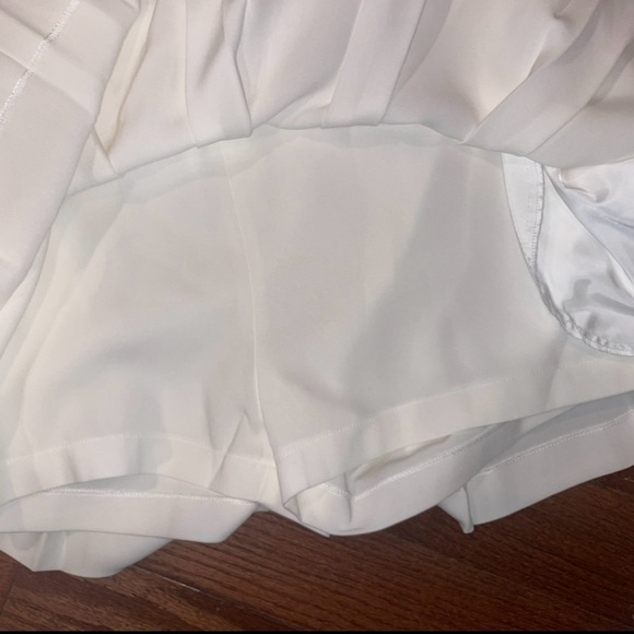 New! Revolve x Cinq a Sept Ciela White Mini Skirt/ Skort 🤍 size 6 NWT! - Picture 12 of 12